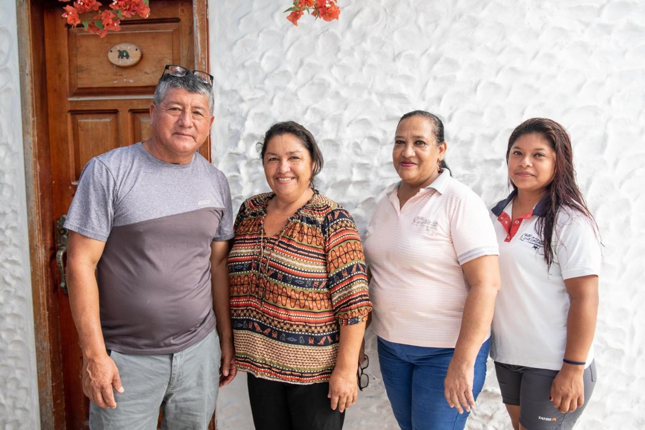 Hostal La Gran Tortuga Puerto Villamil Exterior foto